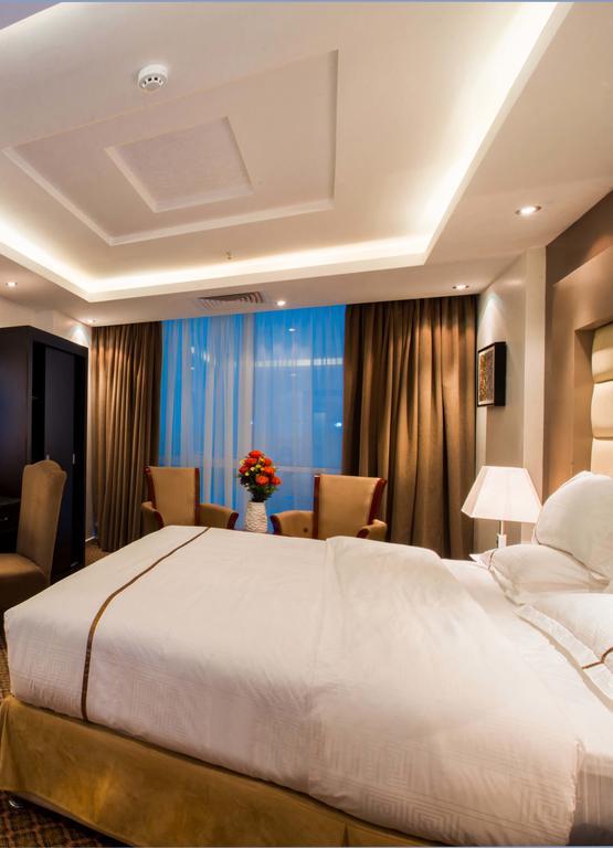Al Yamama Palace Hotel Suites Rijád Szoba fotó