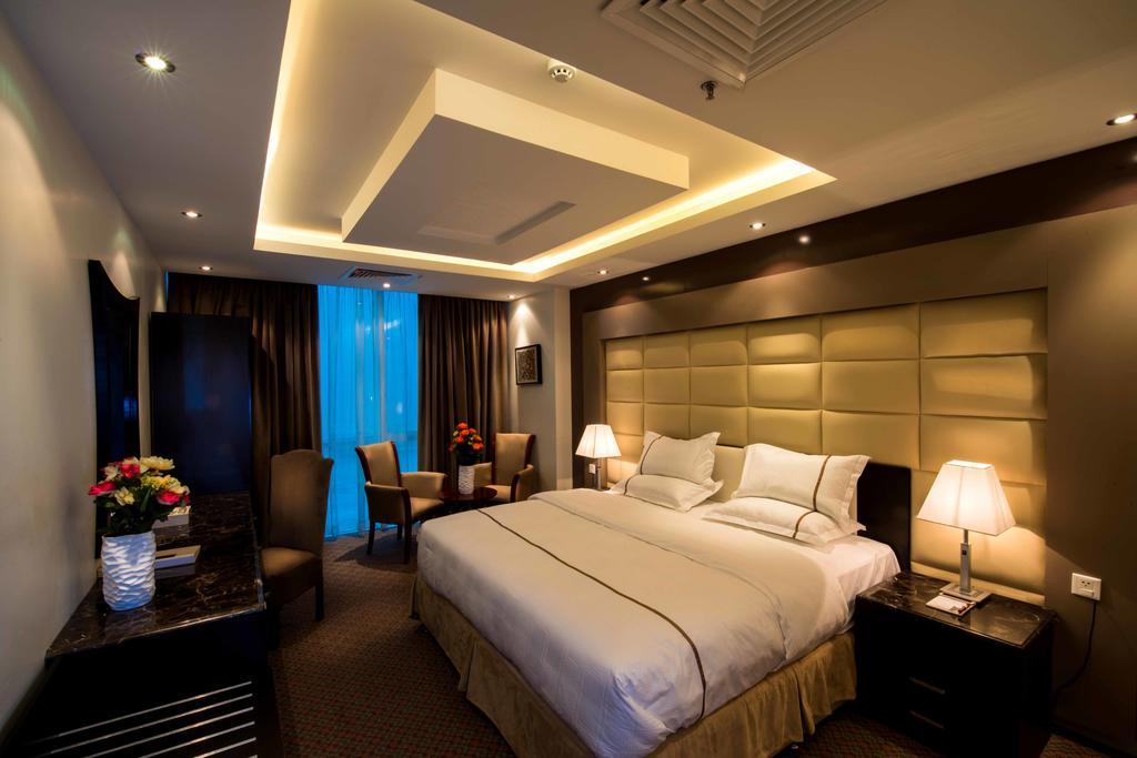 Al Yamama Palace Hotel Suites Rijád Szoba fotó