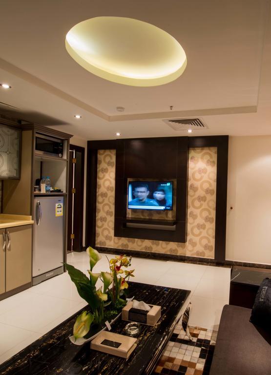 Al Yamama Palace Hotel Suites Rijád Szoba fotó