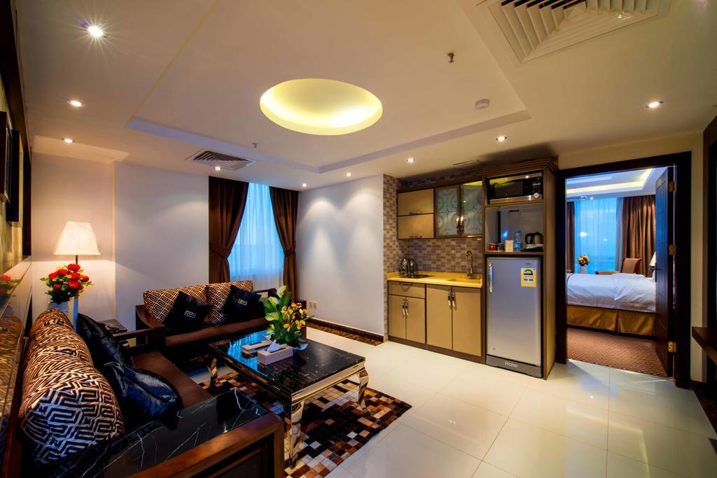 Al Yamama Palace Hotel Suites Rijád Szoba fotó